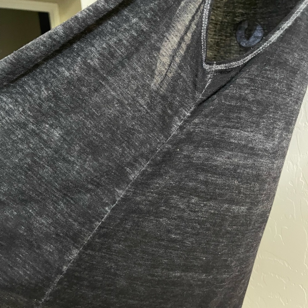 Express Cat Tank Top - Picture 4 of 5
